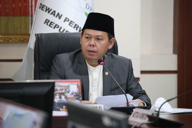 
 Nilai Argumentasi Gugatan Konstitusional, Sultan Minta MK Kabulkan Permohonan JR Ferry Yuliantono