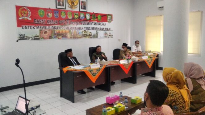
 Sultan Nadjamudin Wakil DPD RI Bersama Wakil Bupati Se Provinsi Bengkulu.