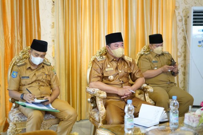 
 Wagub Hadiri Rapat Kerja bersama Kepala Daerah dan Ketua DPRD se-Indonesia Secara Virtua