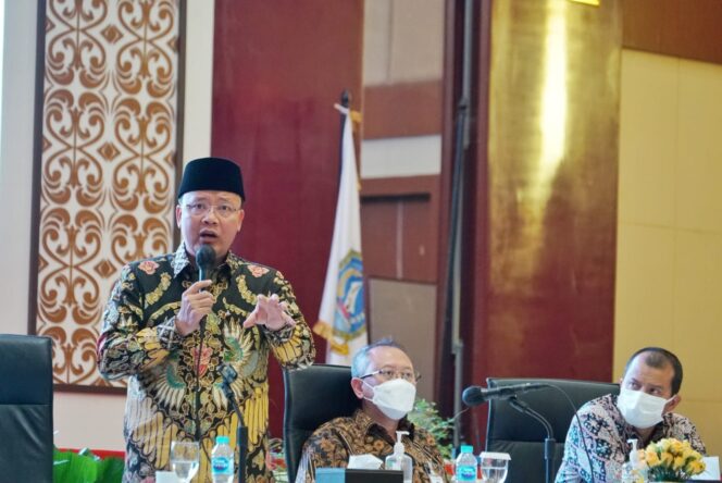 
 Gubernur Rohidin Kenalkan Konsep Warkop Digital Bengkulu pada Seminar IPB di Kepri