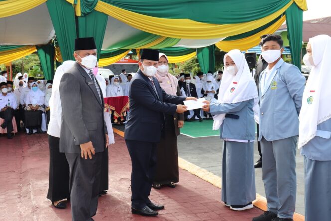 
 HAB Ke-76 Kemenag Provinsi Bengkulu Menyalurkan Santunan Kepada 750 Pelajar