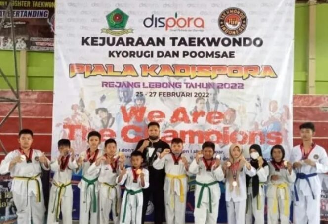 
 Atlet Bela Diri Taekwondo Kaur Octopus (TKO) Bawa Kaur Berseri