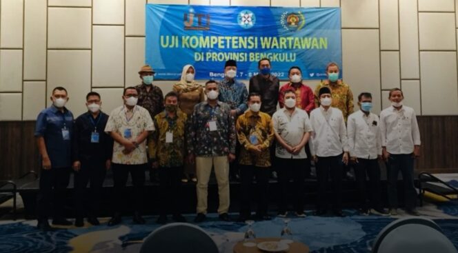 
 Gubernur Rohidin Membuka Pelaksanaan UKW Yang Diselenggarakan PWI Provinsi Bengkulu