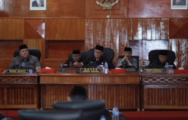 
 Dewan Perwakilan Rakyat Daerah (DPRD) Kabupaten Bengkulu Selatan Provinsi Bengkulu  melaksanakan rapat paripurna.(Doc:My)